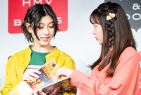 左から小林歌穂、中山莉子。