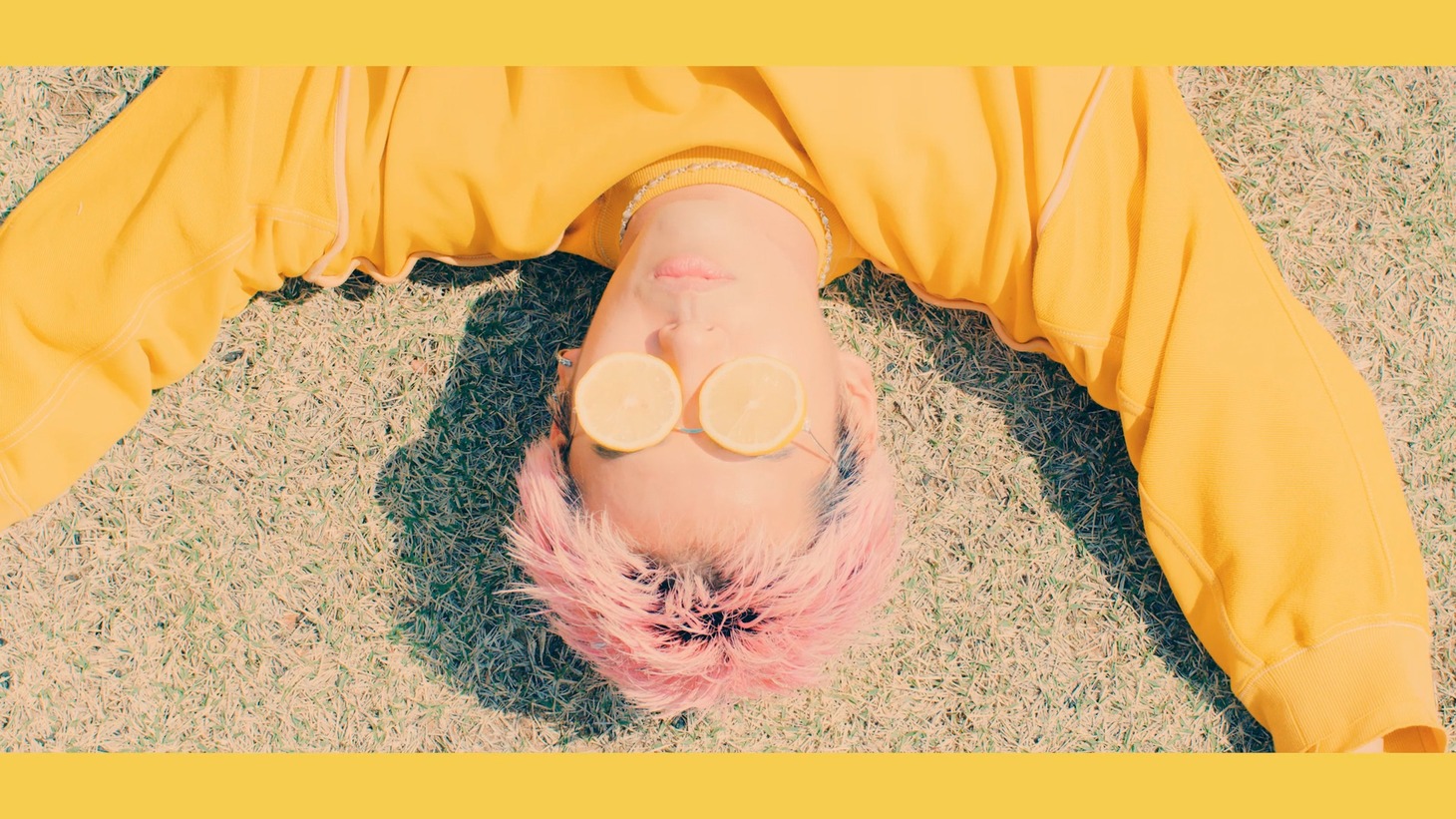 Ayumu Imazu「HONEYCOMB」MVより。