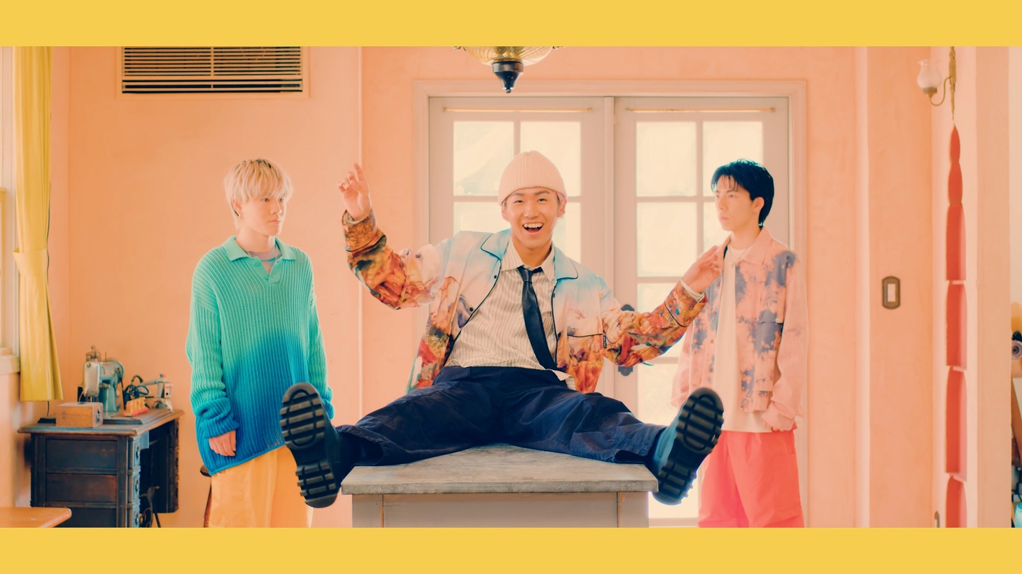 Ayumu Imazu「HONEYCOMB」MVより。