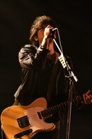 清水依与吏（Vo, G）