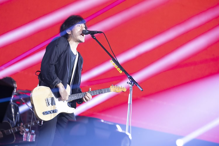 back numberが初の5大ドームツアー、ファンとエネルギーを交換し 