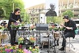 左から篠田ミル、大井一彌。