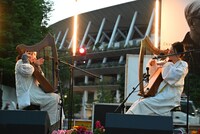 The Sacred Murmurs（ermhoi & Utena Kobayashi）