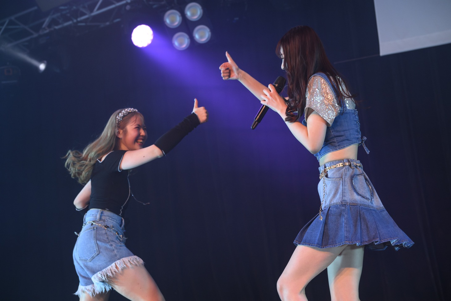 田中咲帆と藤田愛理。