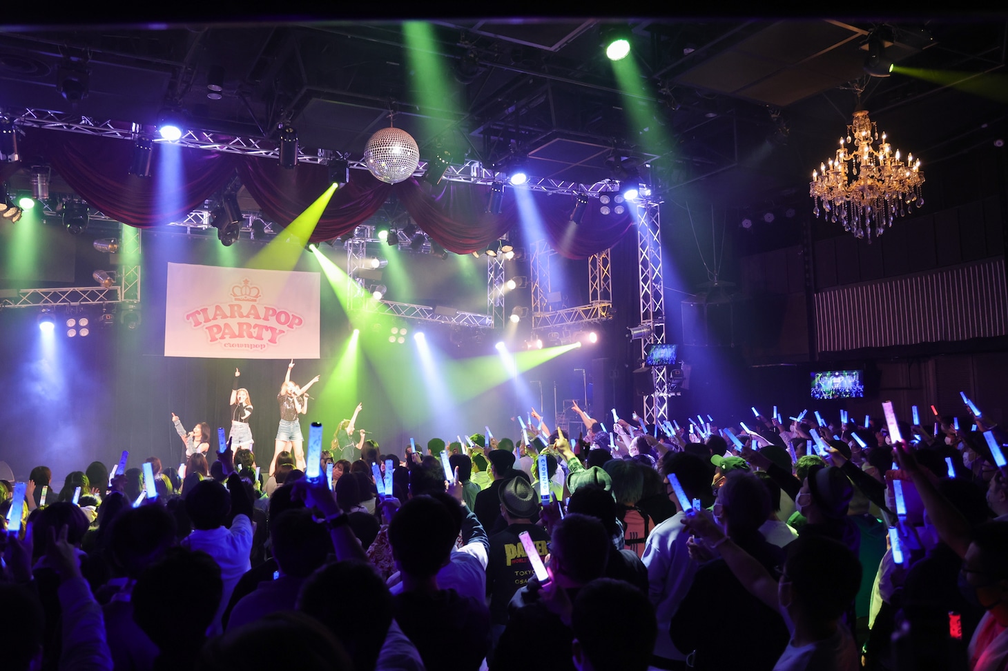 CROWN POP「TIARA POP PARTY Season1」の様子。
