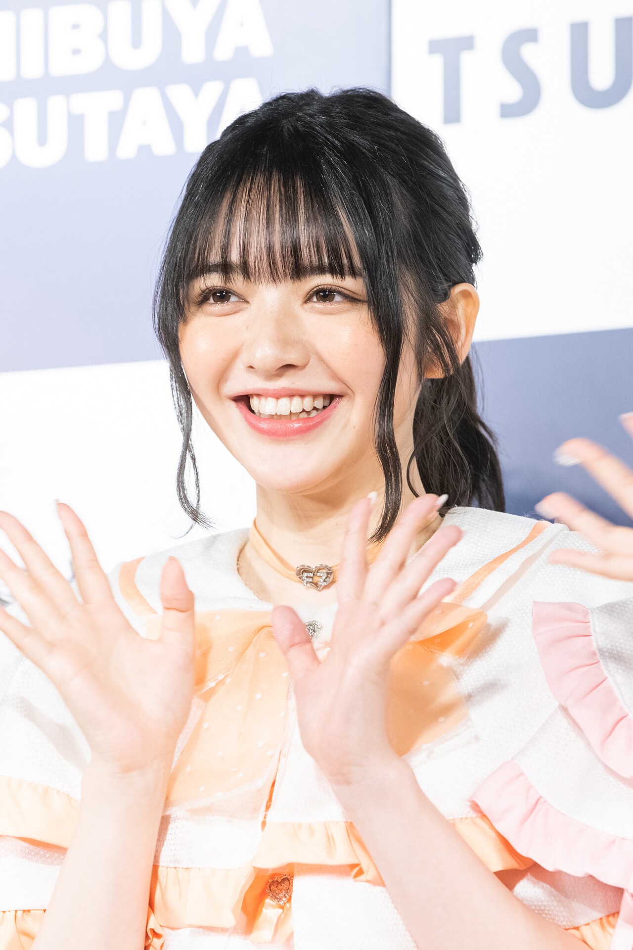 Amazon.co.jp: 鎮西寿々歌(FRUITS ZIPPER)サイン入り写真パネル