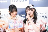 左から鎮西寿々歌、松本かれん。 - FRUITS ZIPPER、1周年記念フォト 