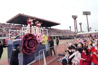 ももいろクローバーZ「ももクロ春の一大事2023 in 福山市 ～笑顔のチカラ つなげるオモイ～」4月23日公演の様子。