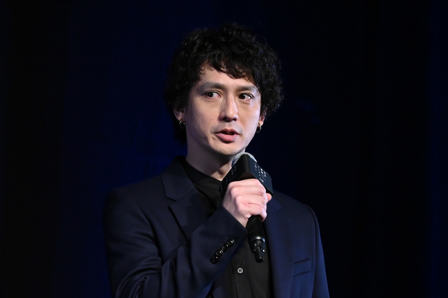 安藤政信