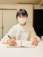 AIAIさん。特技はイラスト執筆と曲作り。