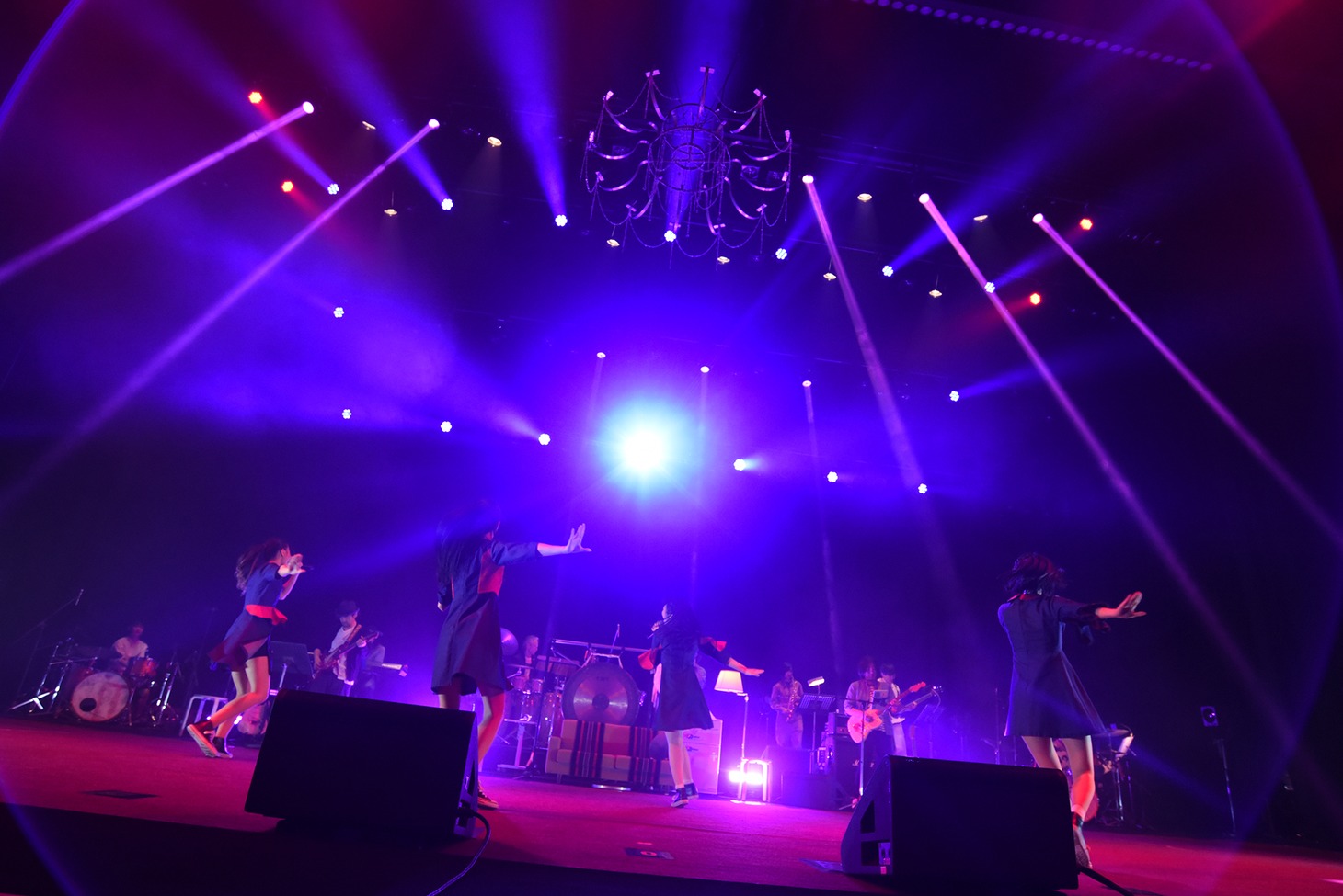 「NUANCE HALL ONEMANLIVE "HOME"」の様子。