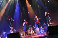 「NUANCE HALL ONEMANLIVE "HOME"」の様子。