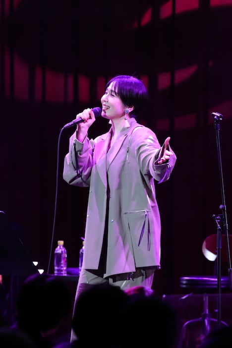 「土岐麻子 Toki Asako Special Live “Break Out, Sing Out！”」4月25日公演の様子。（撮影：佐多杏介）