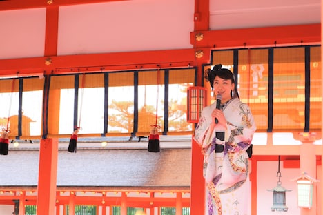 市川由紀乃（写真提供：キングレコード）