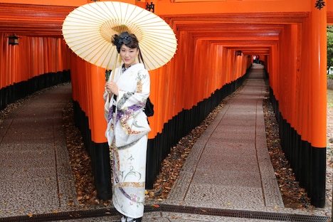 市川由紀乃（写真提供：キングレコード）