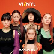 デビュー目前MOONCHILDが「VI/NYL」表紙に登場、30ページ特集でその魅力に迫る