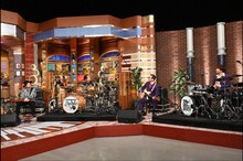 左からT$UYO$HI、櫻井誠、川上つよし、茂木欣一。(c)テレビ朝日