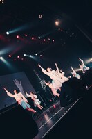 「真っ白なキャンバス全国ツアー2023 『だから夢、だけど現』 」ファイナル公演の様子。（撮影：真島洸）