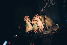 「真っ白なキャンバス全国ツアー2023 『だから夢、だけど現』 」ファイナル公演の様子。（撮影：真島洸）