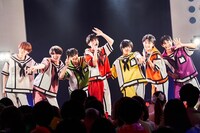 THE SUPER FRUIT（撮影：上溝恭香）