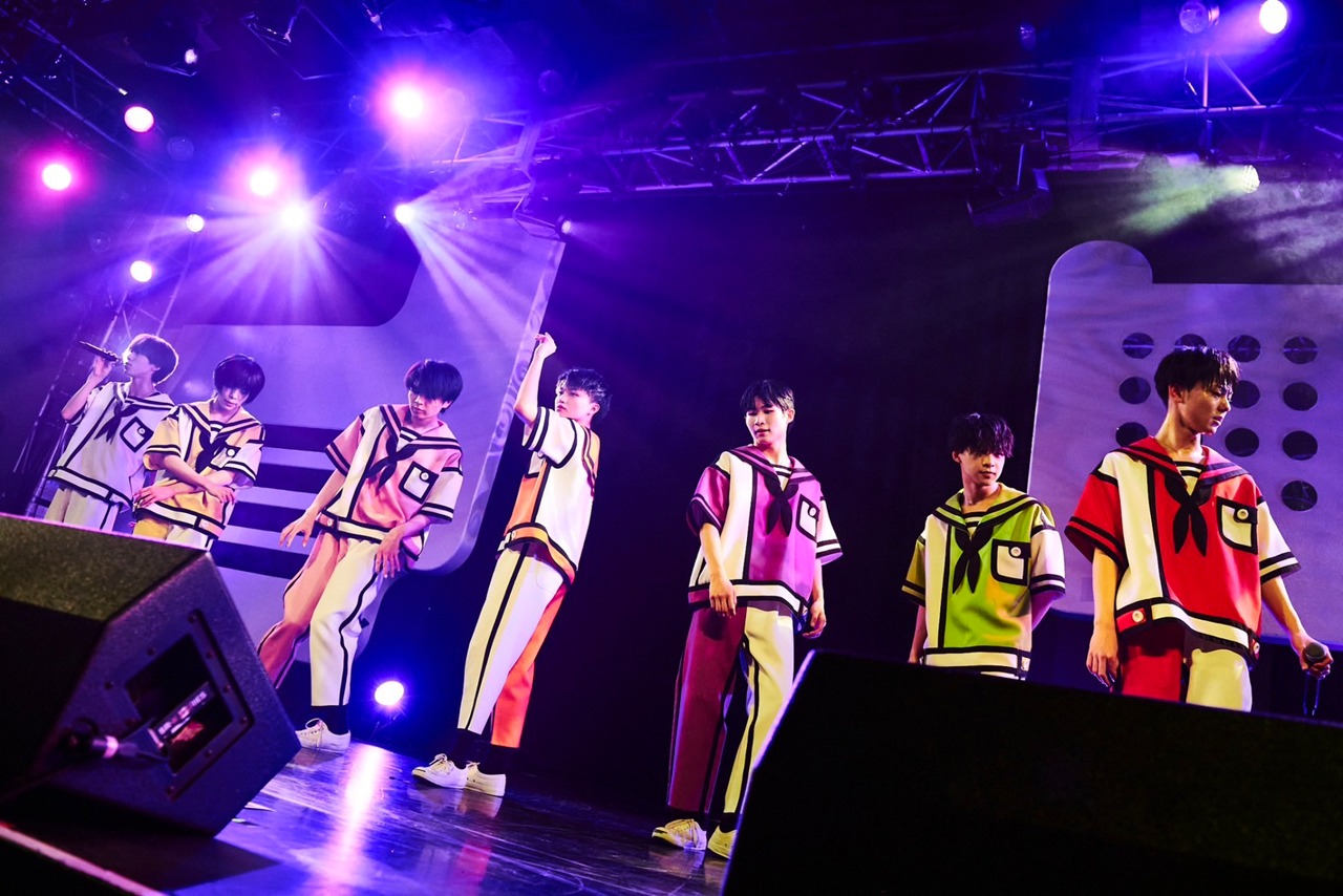 THE SUPER FRUIT「THE SUPER FRUIT - Reception Live -」の様子。（撮影：上溝恭香）