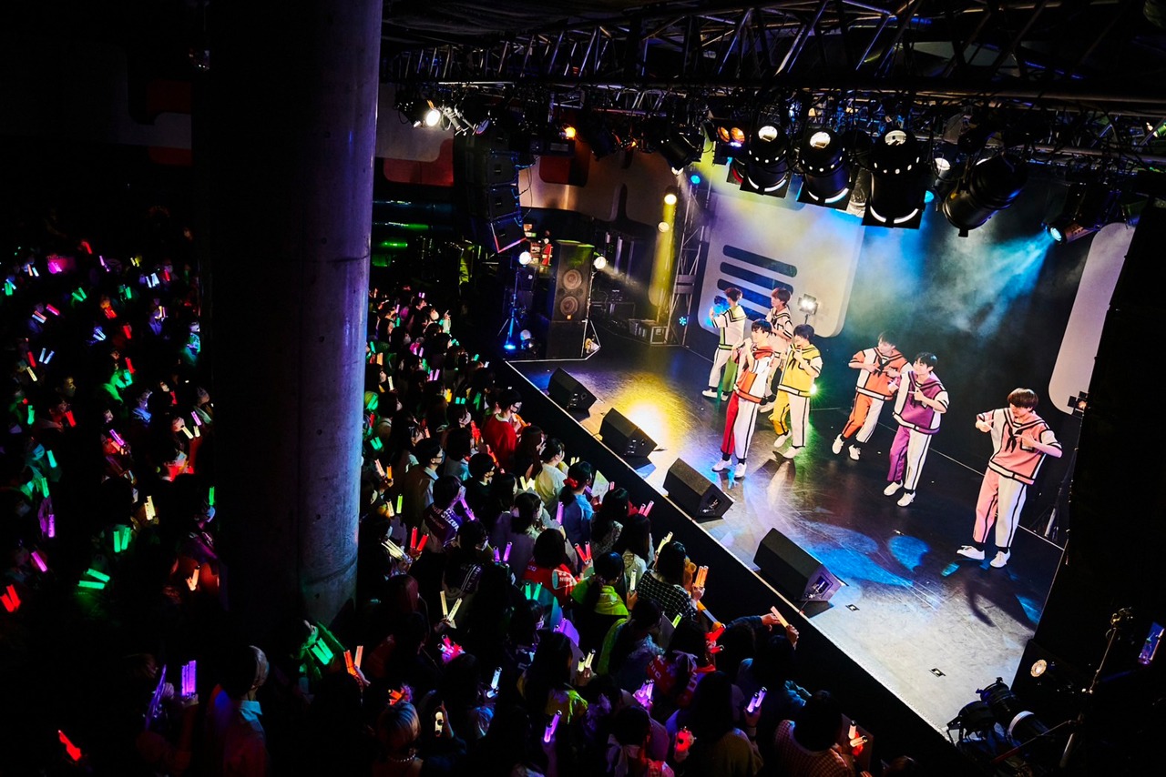 THE SUPER FRUIT「THE SUPER FRUIT - Reception Live -」の様子。（撮影：上溝恭香）