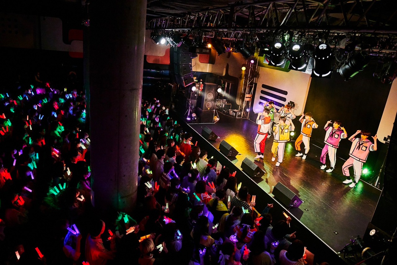 THE SUPER FRUIT「THE SUPER FRUIT - Reception Live -」の様子。（撮影：上溝恭香）