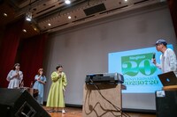 噛み合わないトークを展開するNegiccoと熊さん。