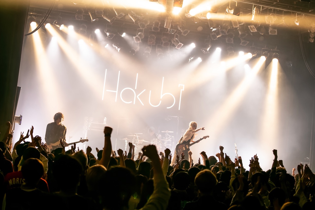「Hakubi one-man tour 2023 -Eye to Eye-」大阪・BIGCAT公演の様子。（撮影：翼、）