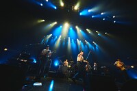 「never young beach - TOUR 2023 ”春歌舞” -」東京公演の様子。（撮影：鳥居洋介）