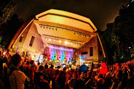 「第26回 BEGINコンサートツアー2023」最終公演の様子（撮影：浜野カズシ）