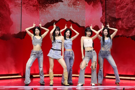 LE SSERAFIM (c)(P)&(C) SOURCE MUSIC