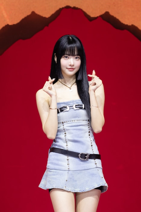 HONG EUNCHAE (c)(P)&(C) SOURCE MUSIC