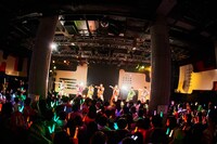 THE SUPER FRUIT「THE SUPER FRUIT - Reception Live -」の様子。（撮影：上溝恭香）