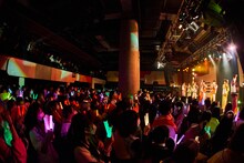 THE SUPER FRUIT「THE SUPER FRUIT - Reception Live -」の様子。（撮影：上溝恭香）