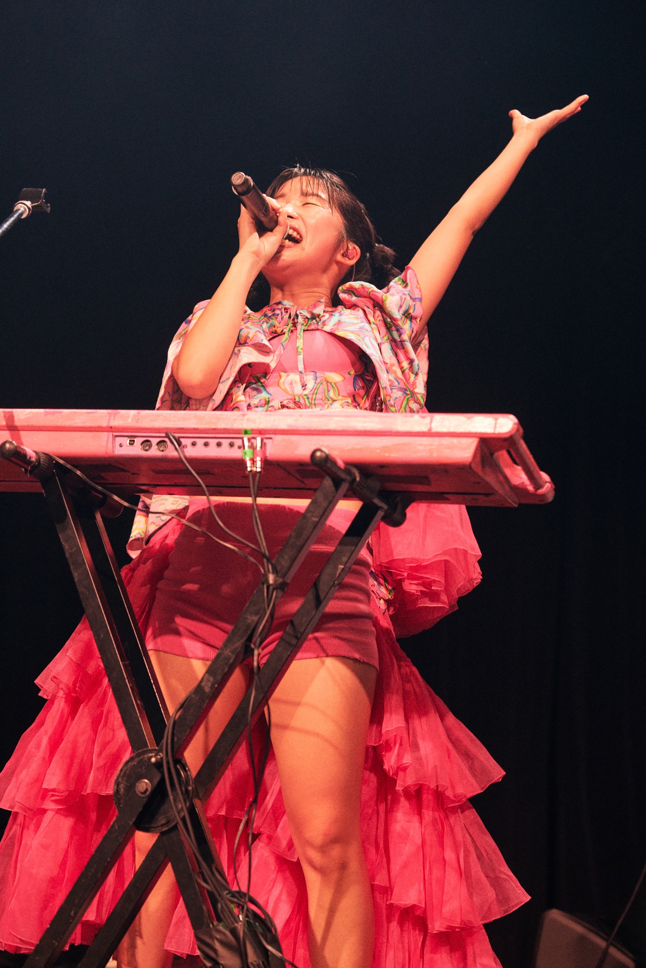 マナ（Vo, Key / CHAI）（Photo by Yoshio Nakaiso）
