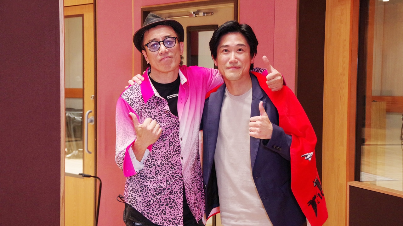 左から長渕剛、二宮直輝アナウンサー。（写真提供：NHK）