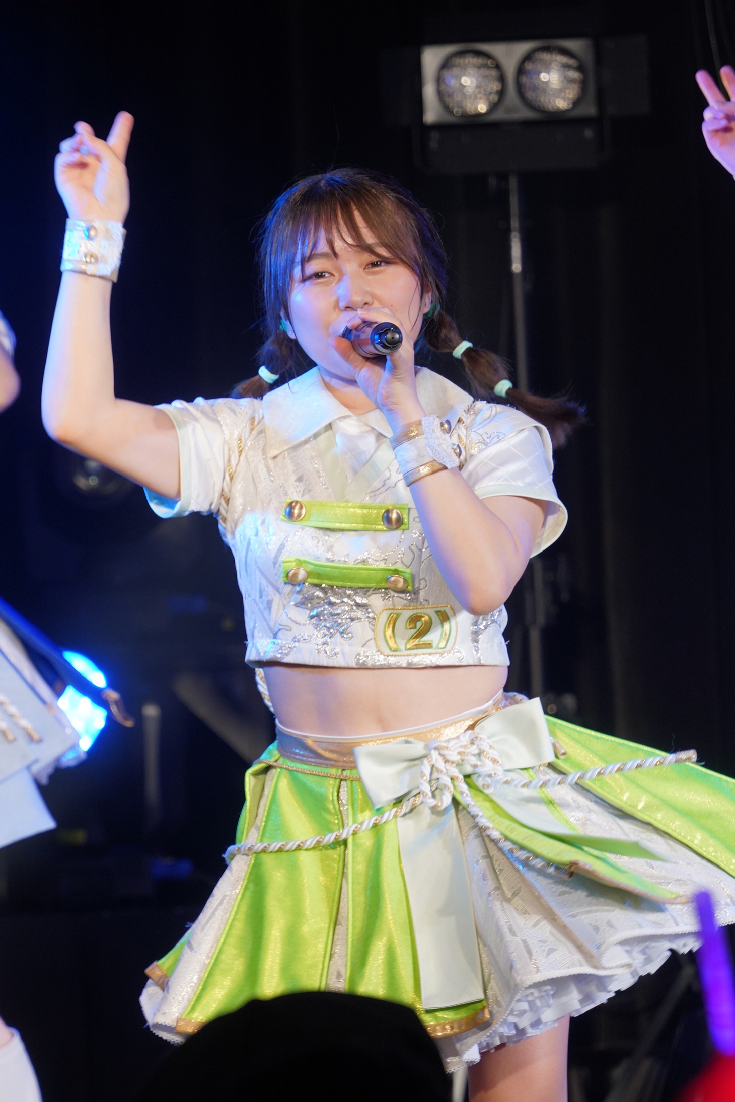 島崎友莉亜
