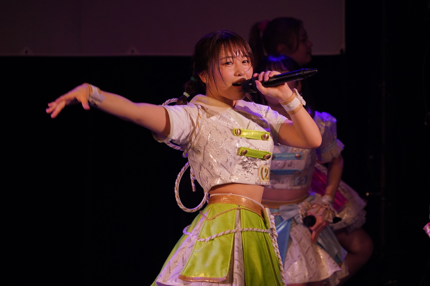 島崎友莉亜