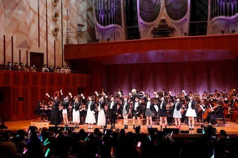 「BEYOOOOOPHONIC」の様子。