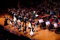 「BEYOOOOOPHONIC」の様子。