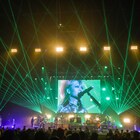 hide with Spread Beaver現る!!愛に満ちた25年ぶりワンマンで見せた“雲の上との二元中継”