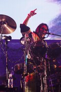 I.N.A.(Computer, Percussion)(c)HEADWAX ORGANIZATION CO.,LTD. / Photo by KAZUKO TANAKA(CAPS)