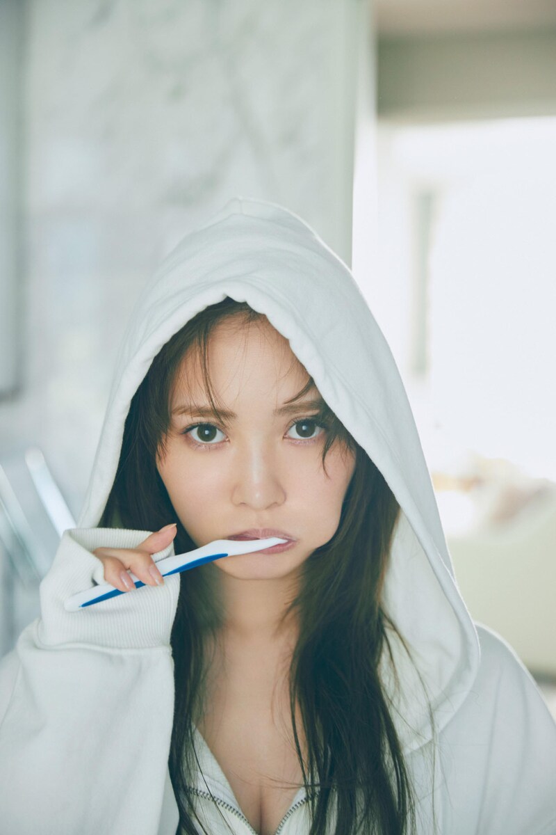 加藤史帆（日向坂46）の1st写真集（タイトル未定）より。（撮影：三瓶康友）