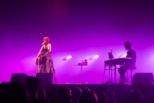 左から大森靖子、sugarbeans。（撮影：樋口涼）