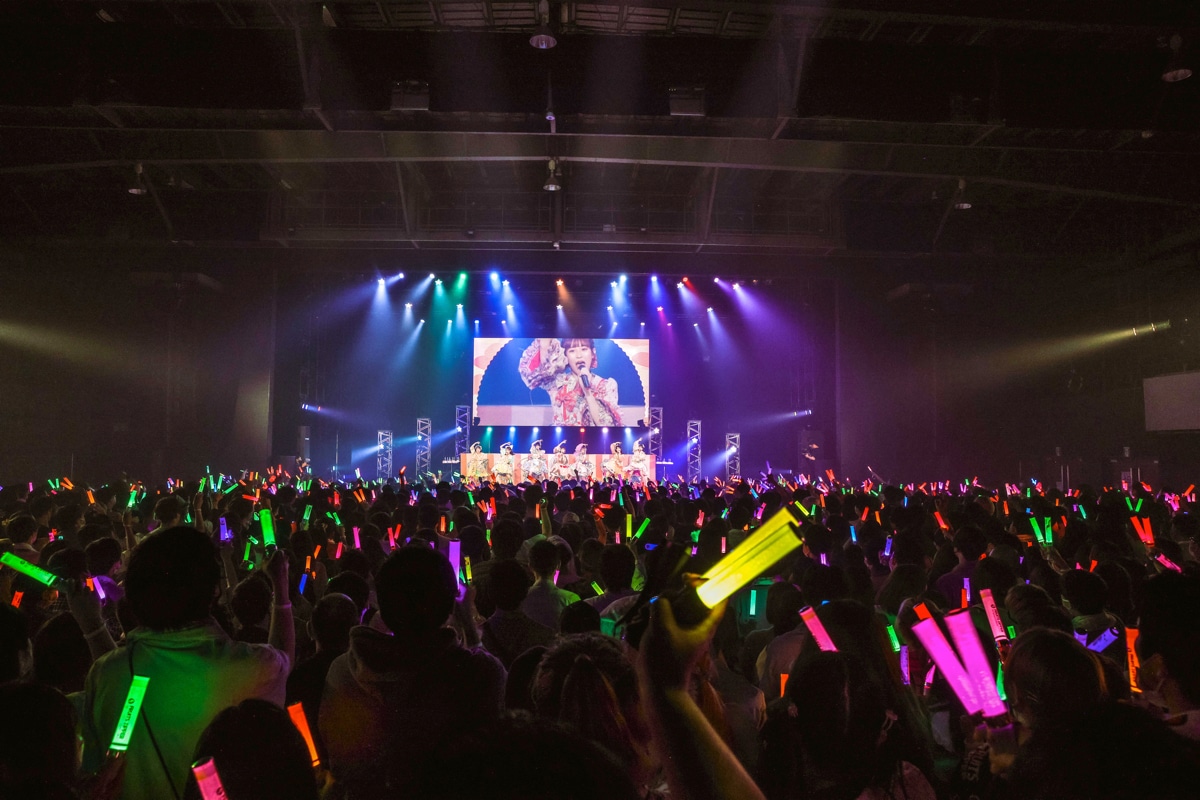 FRUITS ZIPPER「FRUITS ZIPPER 1st Anniversary 超めでたいライブ！」の様子。（撮影：ヨシモリユウナ）
