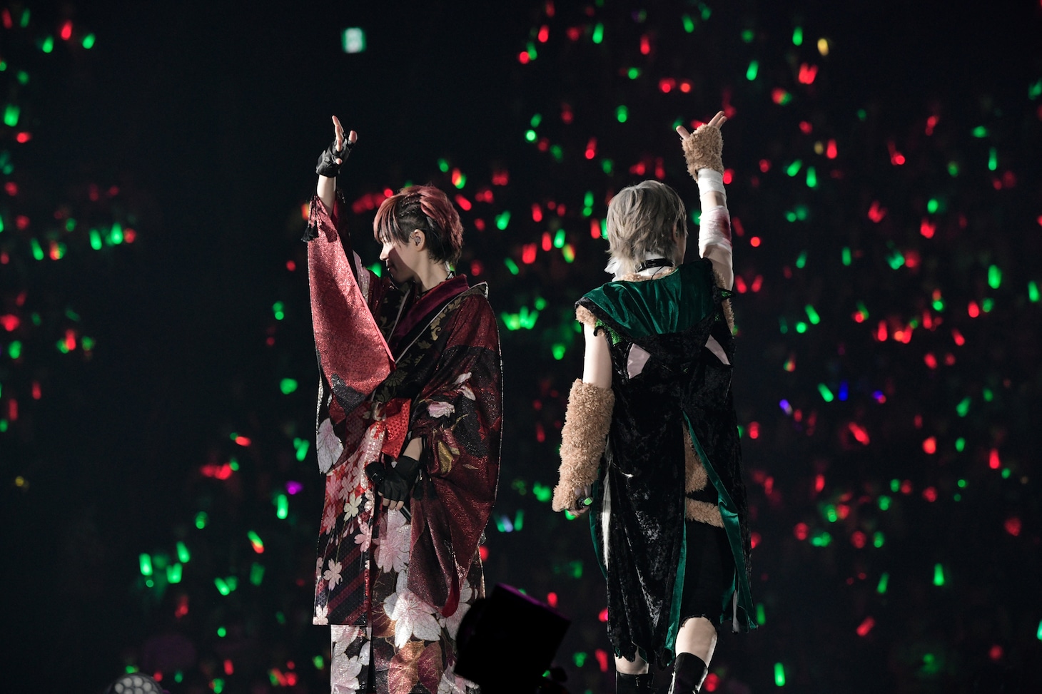 左からとなりの坂田。、うらたぬき