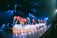 FRUITS ZIPPER「FRUITS ZIPPER 1st Anniversary 超めでたいライブ！」の様子。（撮影：ヨシモリユウナ）