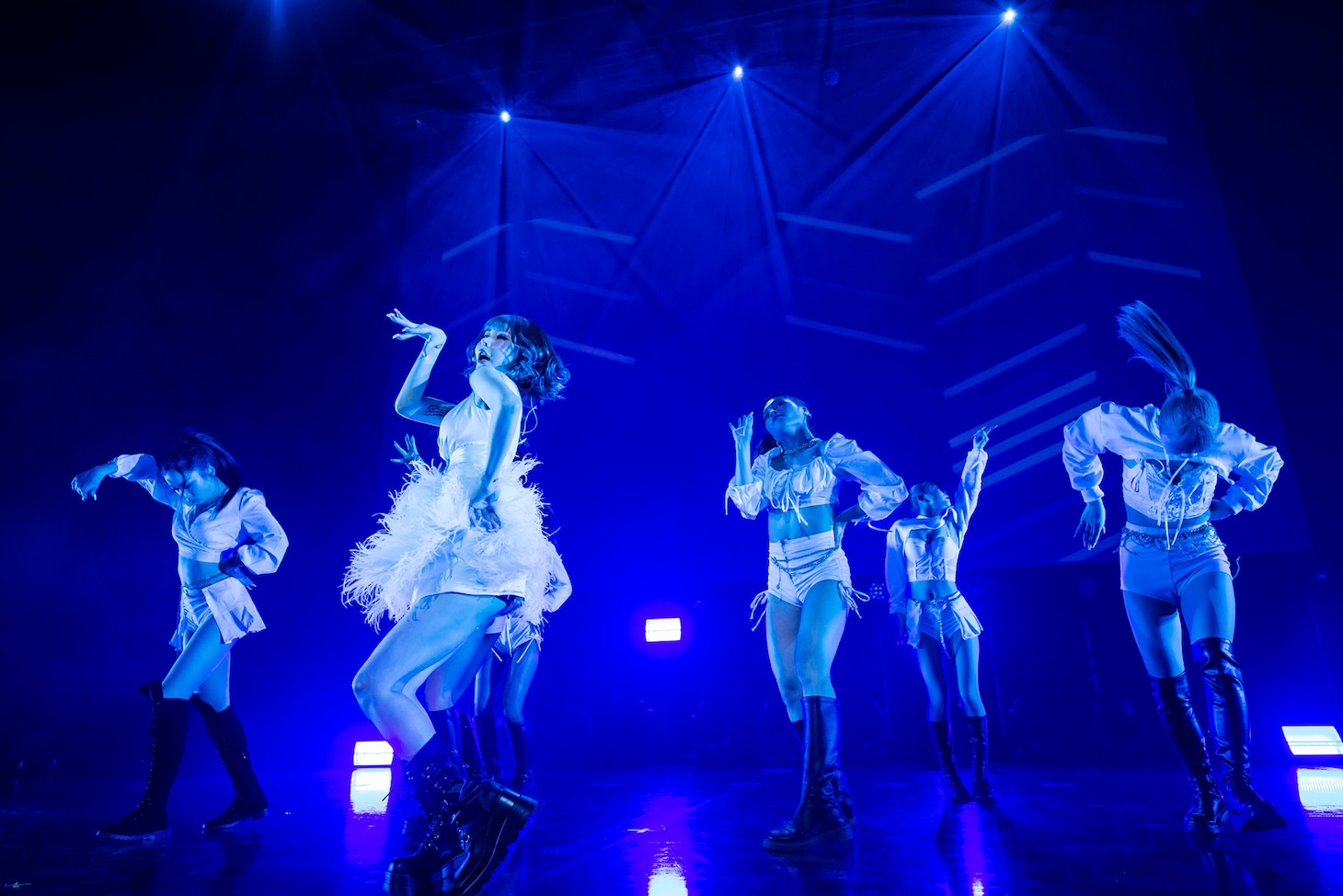 戦慄かなのと戦慄ビッチーズ。（Photo by yokoyama masato）