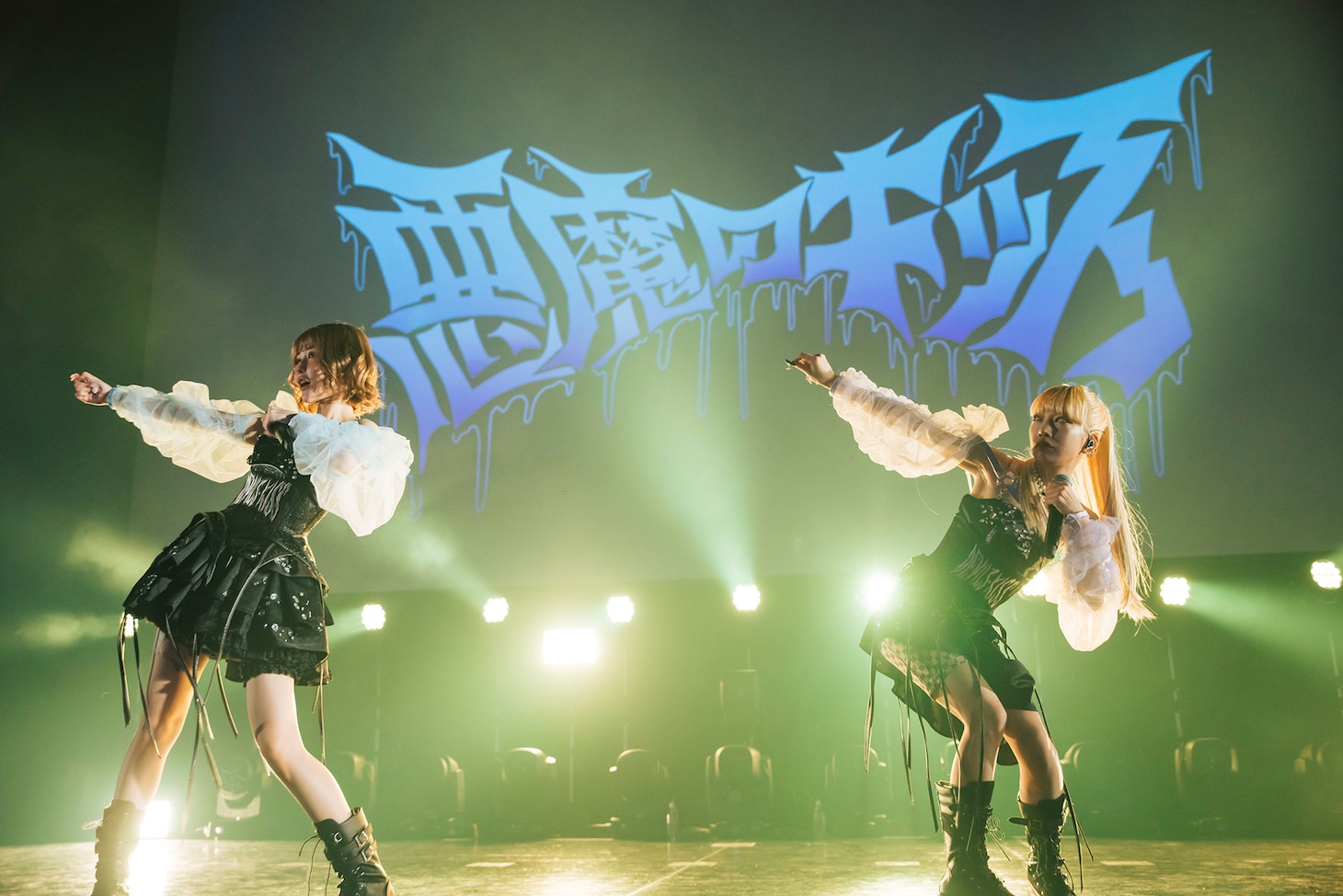 悪魔のキッス（Photo by yokoyama masato）